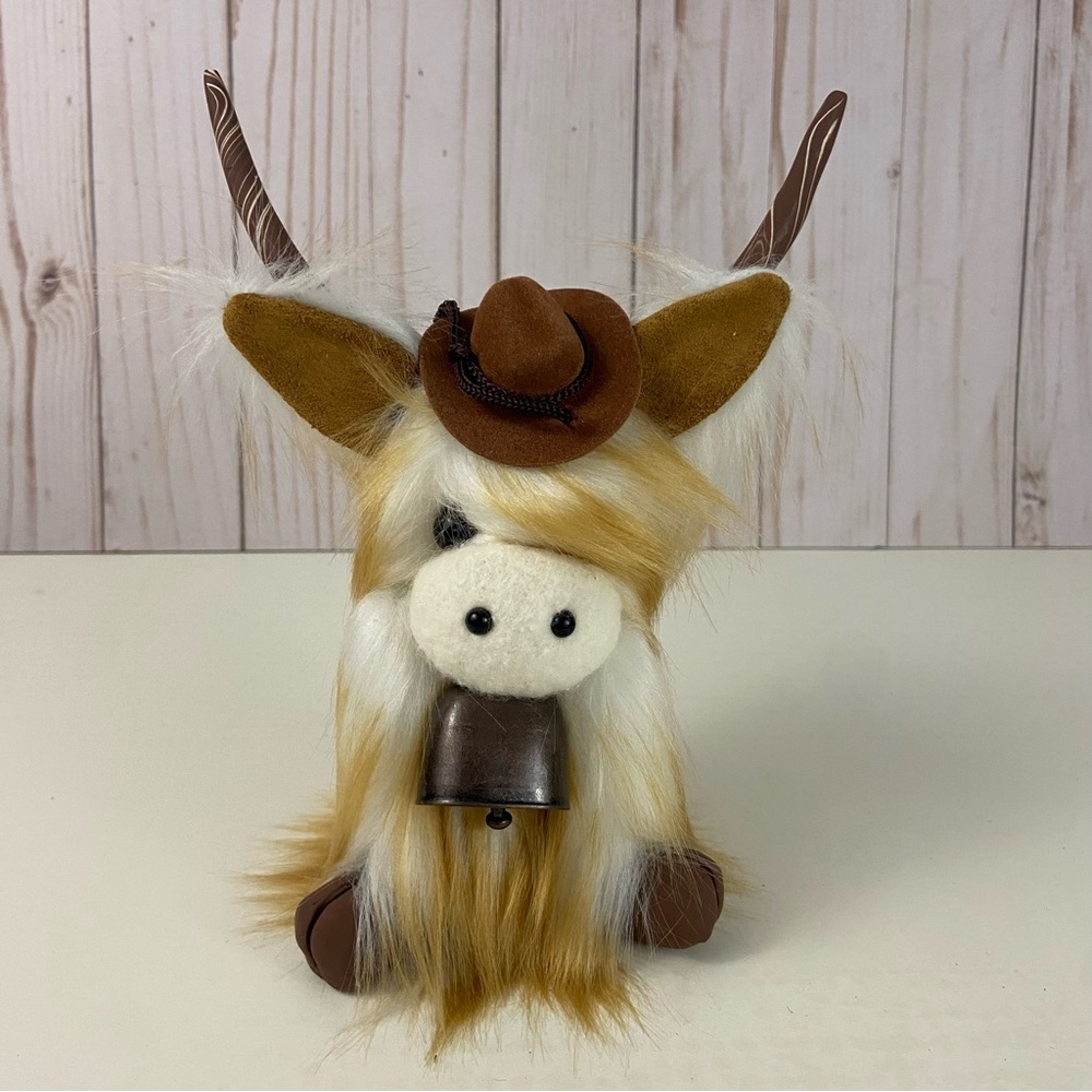 ❌ SOLD Highland Cow Coo Gnome Tan White Cowboy Hat Bell Handmade Farmhouse Home - Picture 3 of 12